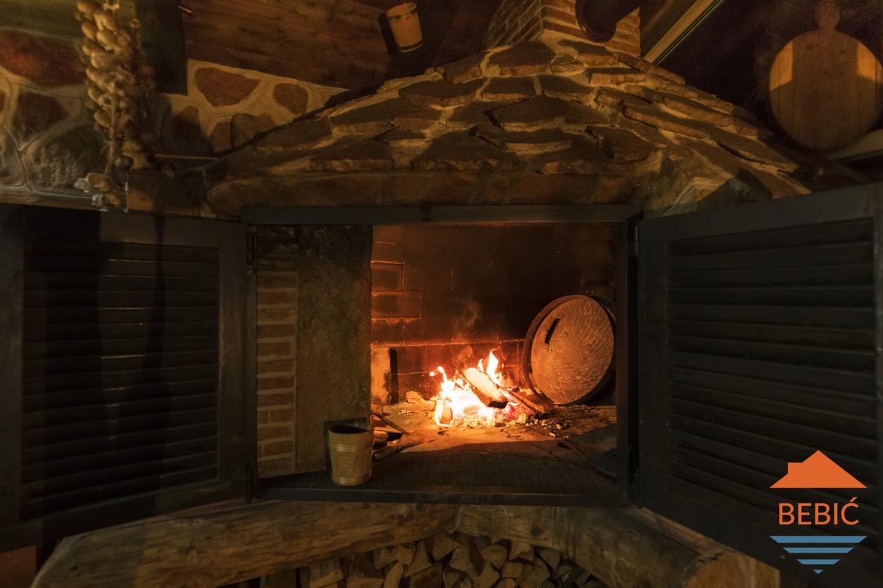 Lake House Bebic Купрес Екстериор снимка